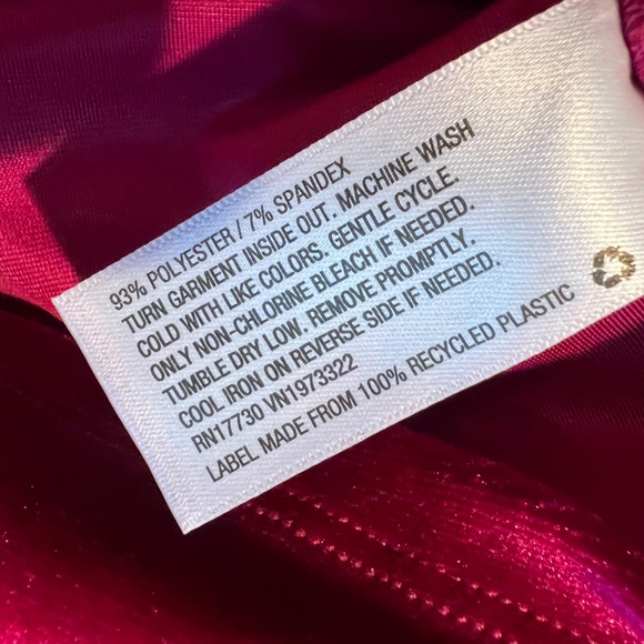 NWT 🩷Velvet, Fushia, Short Sleeve, Knee Length Dress by WILD FABLE, Back Zipper - Picture 6 of 8